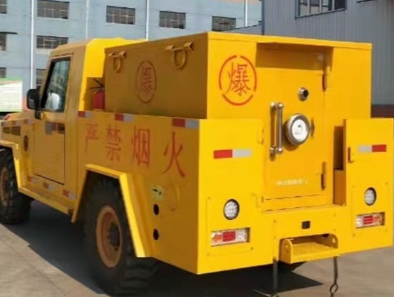 香河凯龙爆破器材运输车：保障爆破任务的安全运行