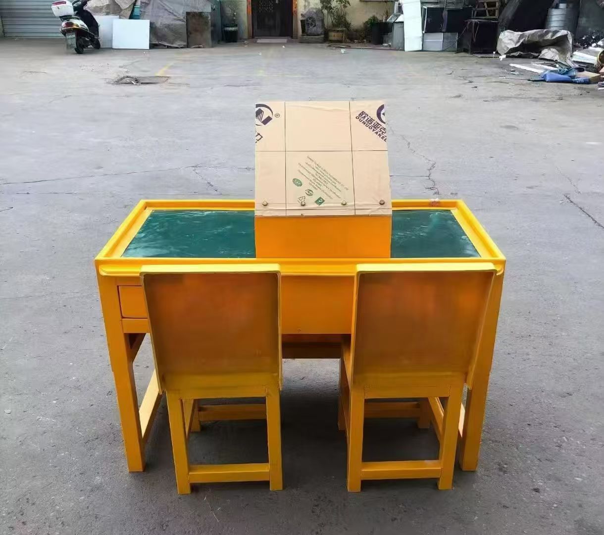 香河防静电导通桌井下煤矿火工品发放桌：危险品流转的安全守护者